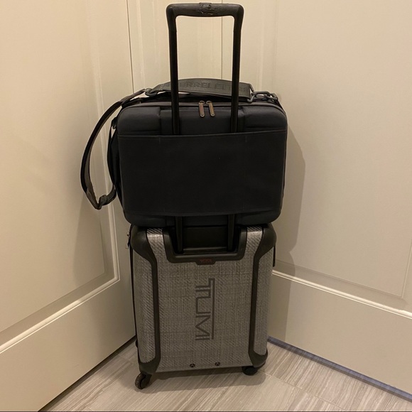 Merrell Grey & Orange Hard Case Laptop Travel Bag - Picture 10 of 10